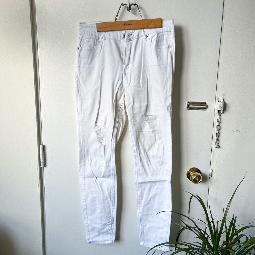 White High Waisted Guess Jeans